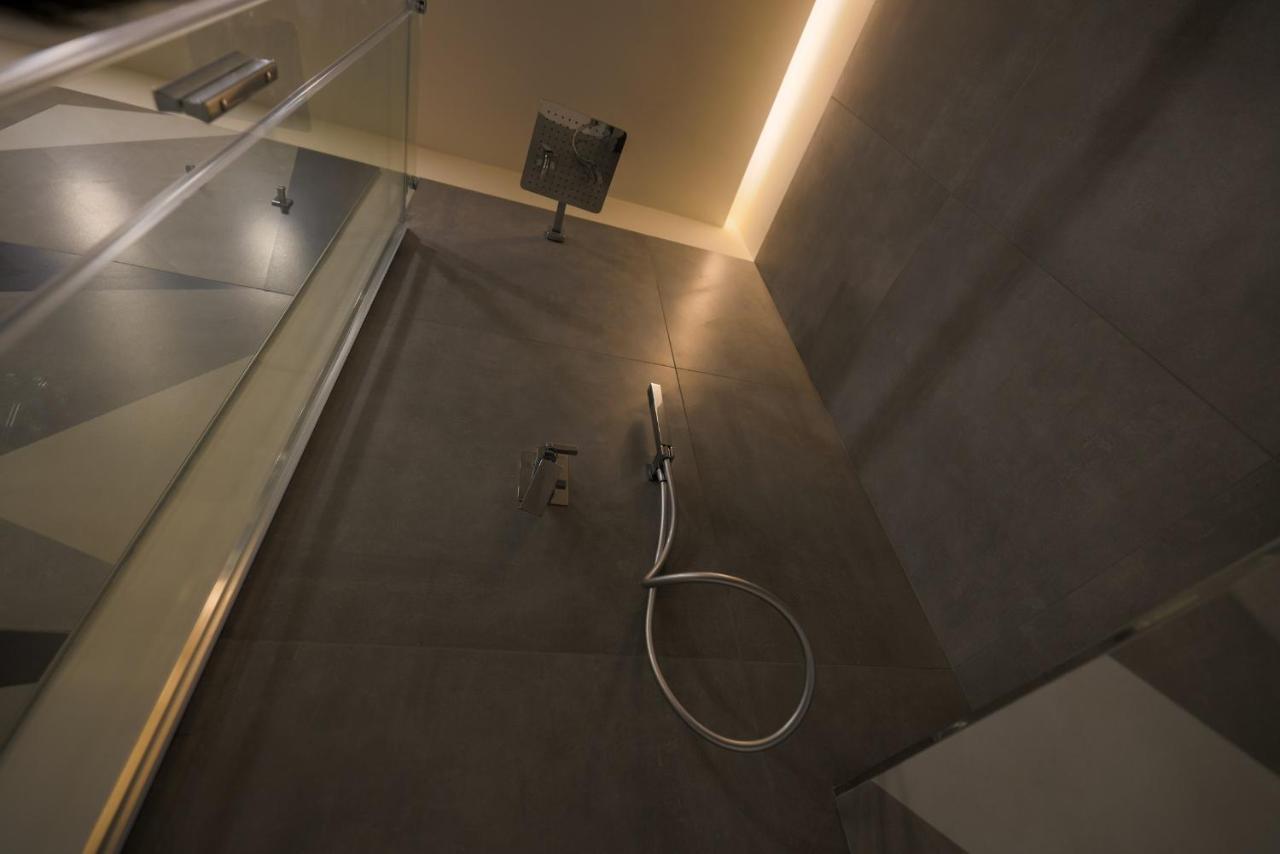 Brettia Guest Rooms Cosenza Esterno foto