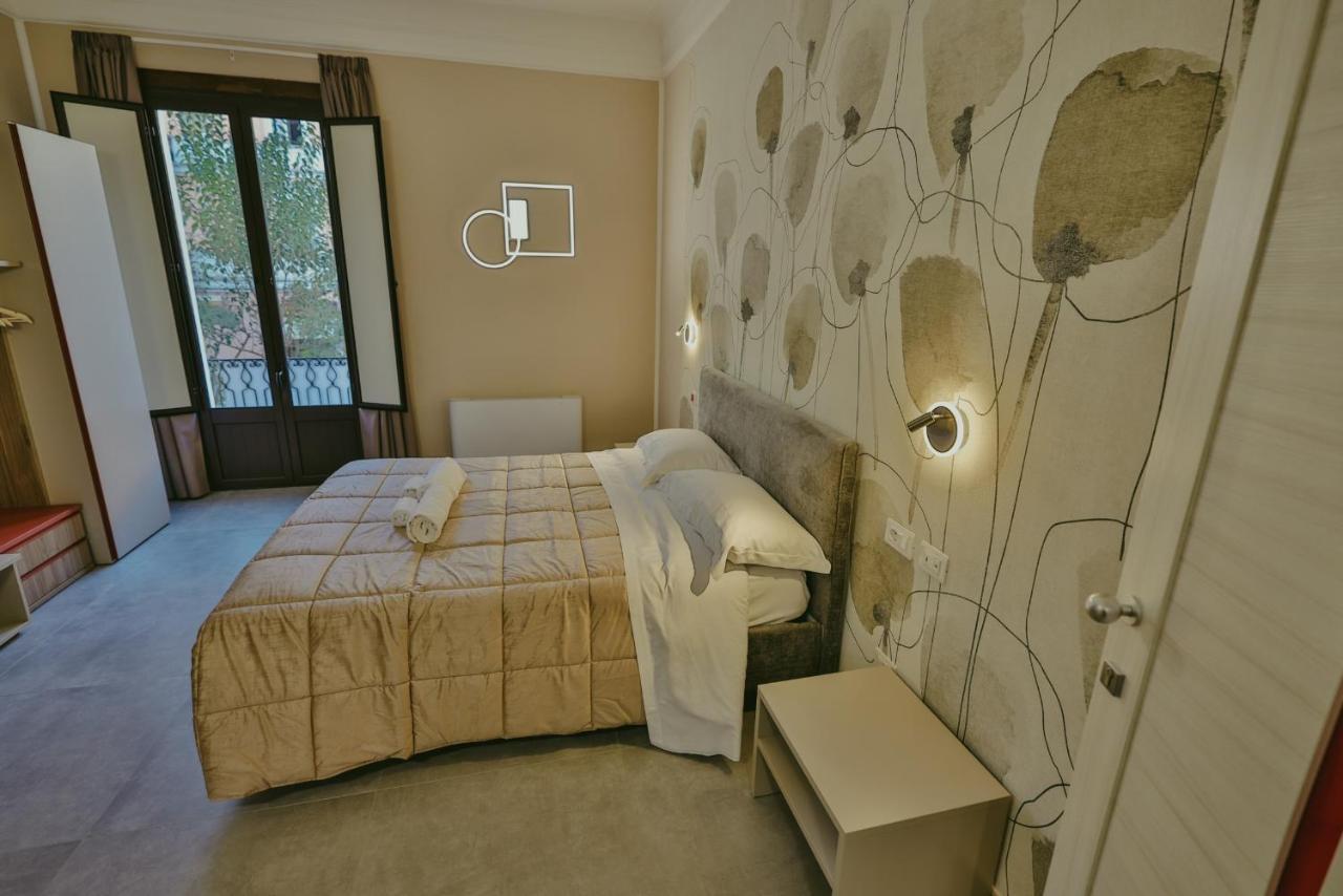 Brettia Guest Rooms Cosenza Esterno foto