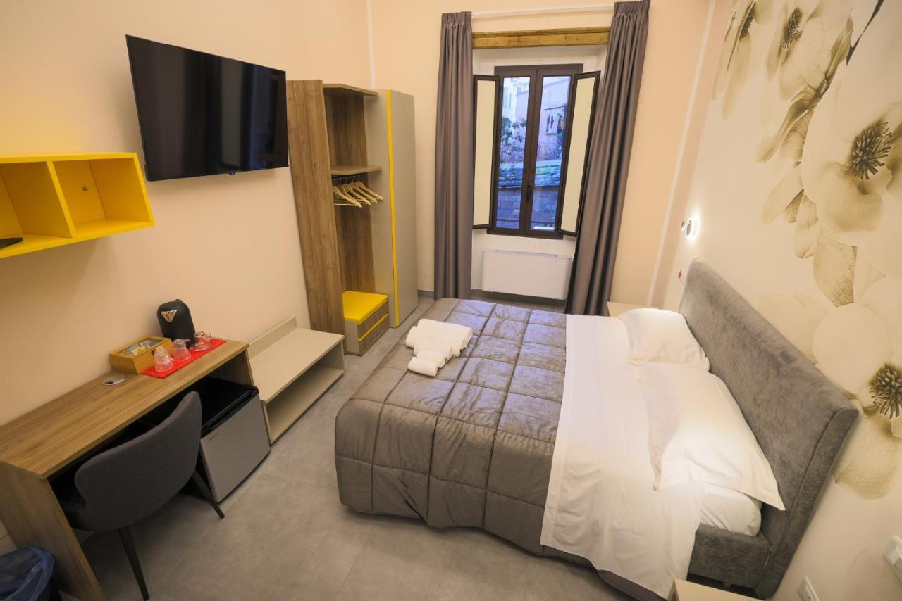 Brettia Guest Rooms Cosenza Esterno foto