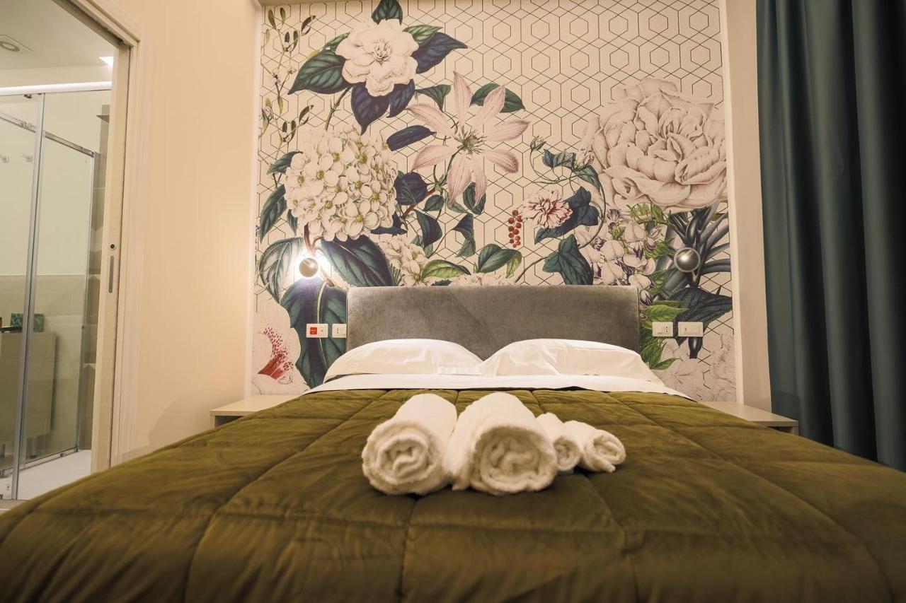 Brettia Guest Rooms Cosenza Esterno foto