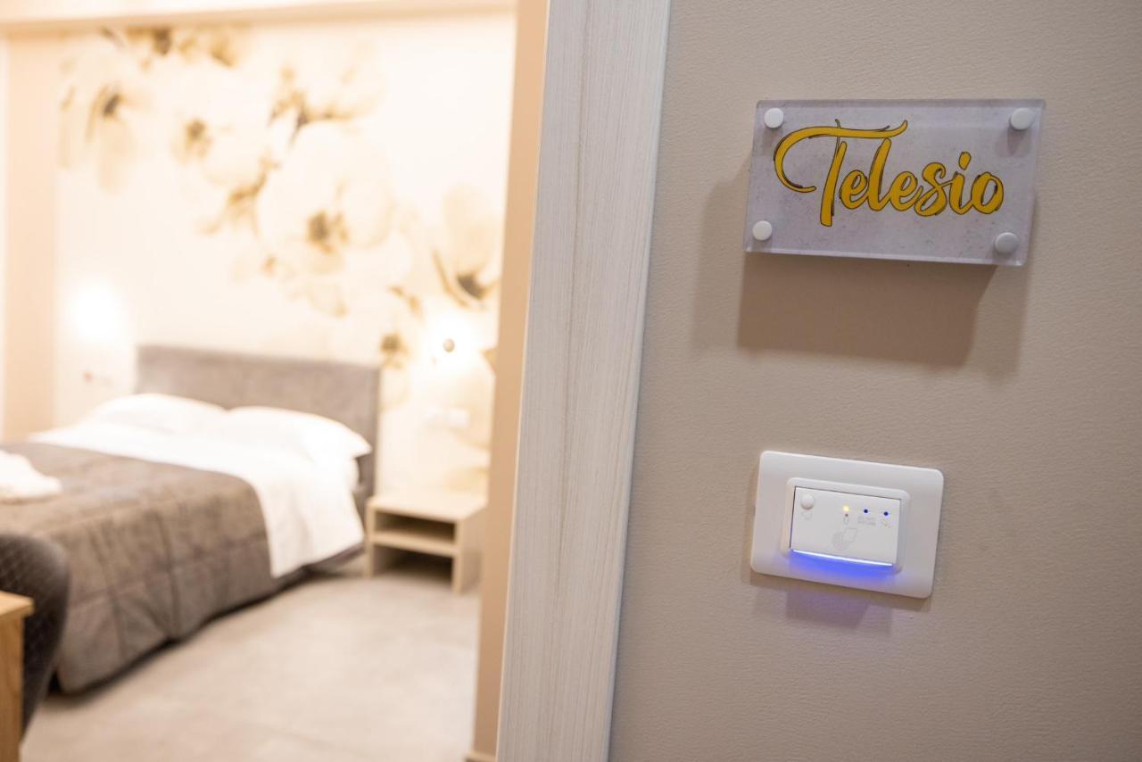 Brettia Guest Rooms Cosenza Esterno foto
