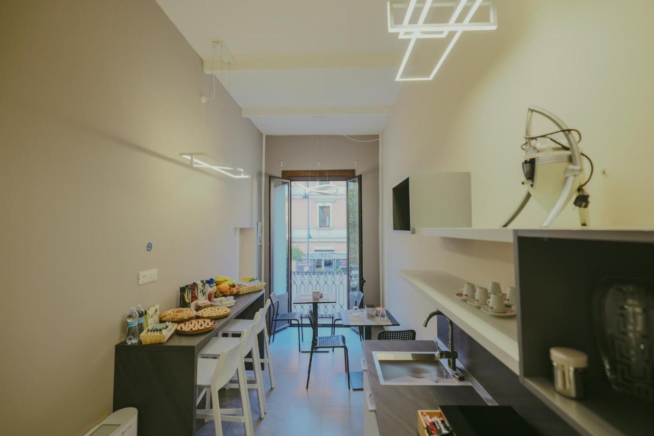 Brettia Guest Rooms Cosenza Esterno foto