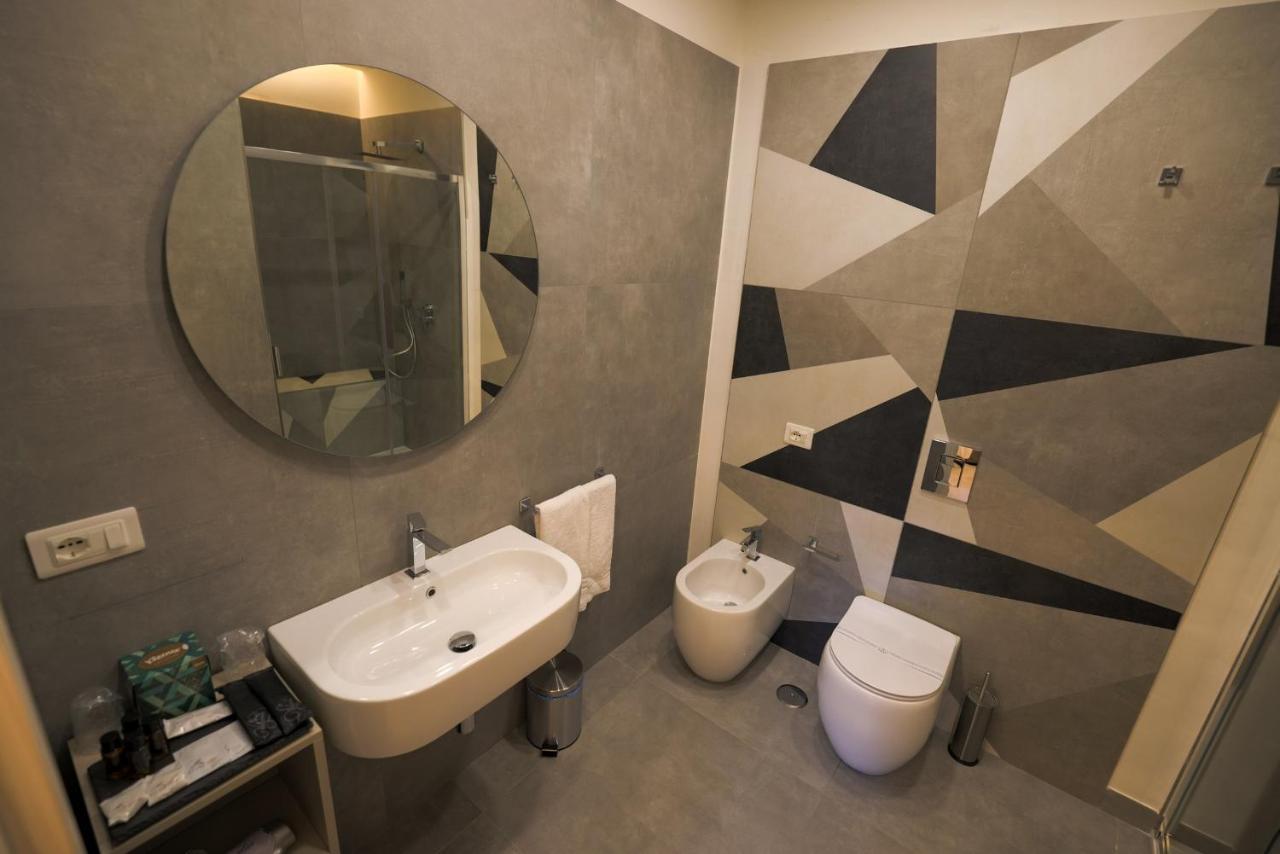 Brettia Guest Rooms Cosenza Esterno foto