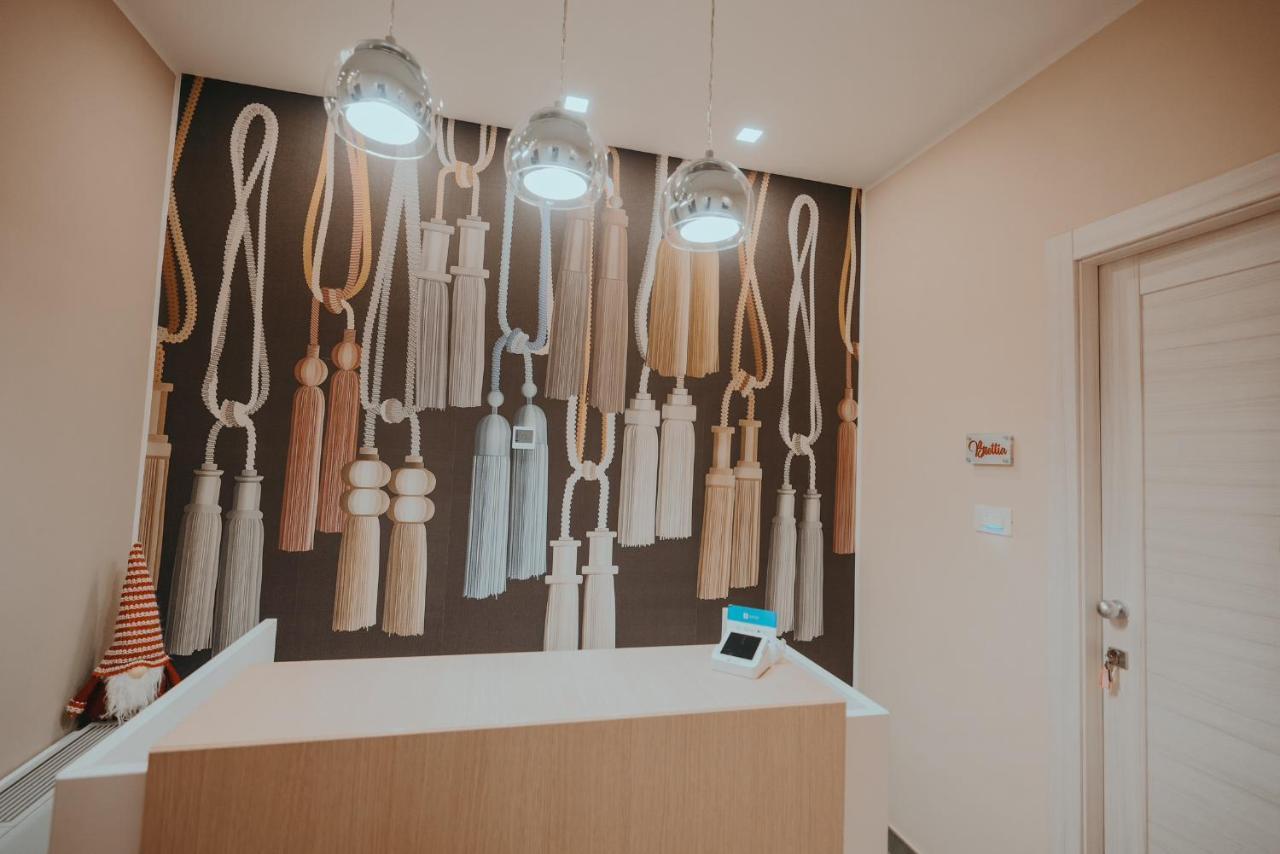 Brettia Guest Rooms Cosenza Esterno foto