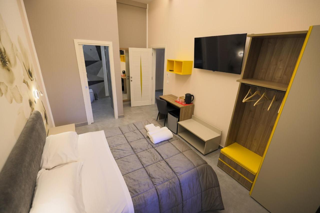 Brettia Guest Rooms Cosenza Esterno foto